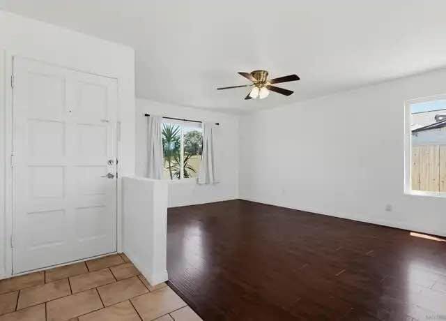 2BR Townhome with Patio
